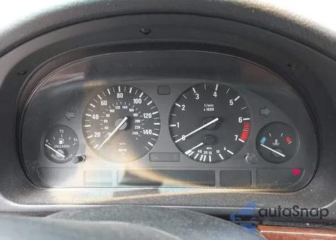 2003 BMW 530Ia из США, поврежденный, VIN WBADT63473CK36039